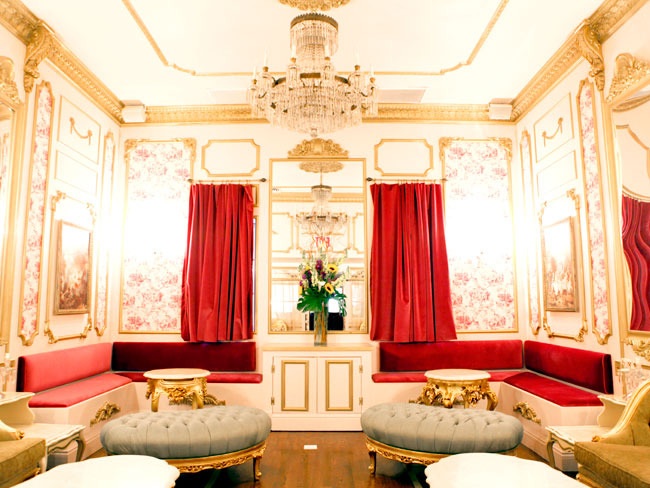 Mary Antoinette Room 