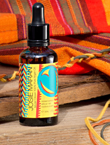 What it is: A special, limited-edition of 100% Pure Argan Oil, scented with African red rooibos tea. What’s the Model Citizen campaign? Our Model Citizen campaign salutes the generous spirits of trailblazers like Mary Alice Onyura. She's a beacon of possibility shining bright in the slums of Africa. She's the kind of woman I want my daughters to grow up to be. Working with the game-changing IMAGINE Initiative, which brings a new worldview and the skills needed for transformative change to our world, Mary Alice is helping women in the Nairobi slums to empower and uplift themselves and their communities. Mary Alice is breathtaking and inspiring to me, which is why I’m donating 10% of the proceeds of this year’s Model Citizen products to support her and other change-makers who have dedicated their lives to empowering women around the world. 